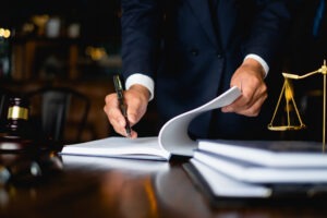 Can I Fire My Lawyer Before Settlement?
